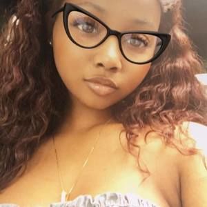 Meet your Posher, Tay